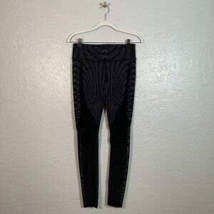 ALO Yoga Women M Black Gray Motion Arches Goddess Legging Mesh Panel Athletic